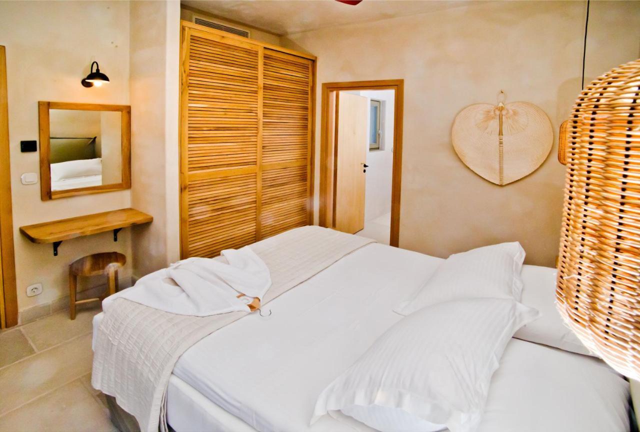 Petra Boutique Villas Arginonda 外观 照片